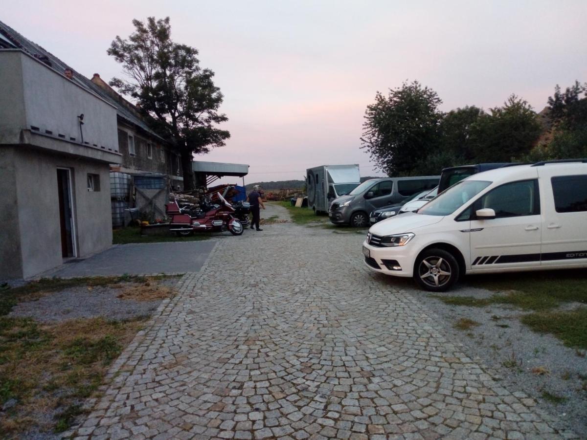 Villa U Bronka W Ksiazecym Lesie Niedaszow Exterior foto
